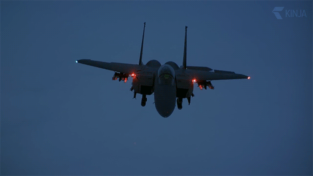 Гифка с самолётом F-15